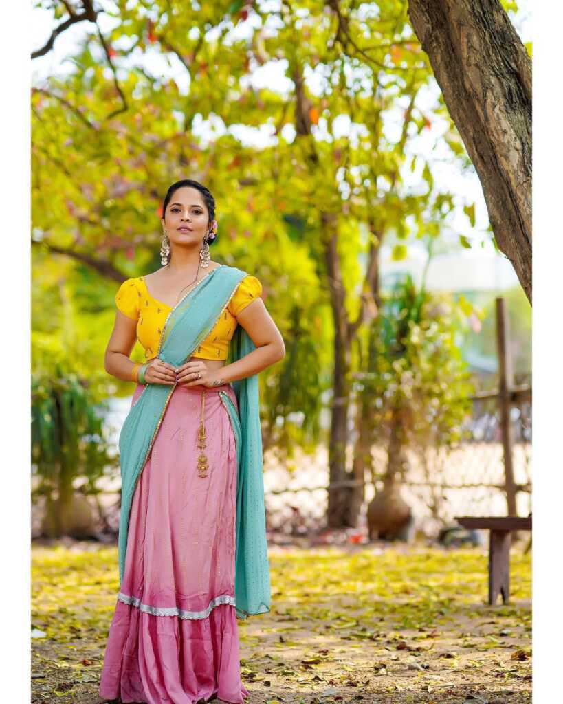 Anasuya Bharadwaj Stylish Looks