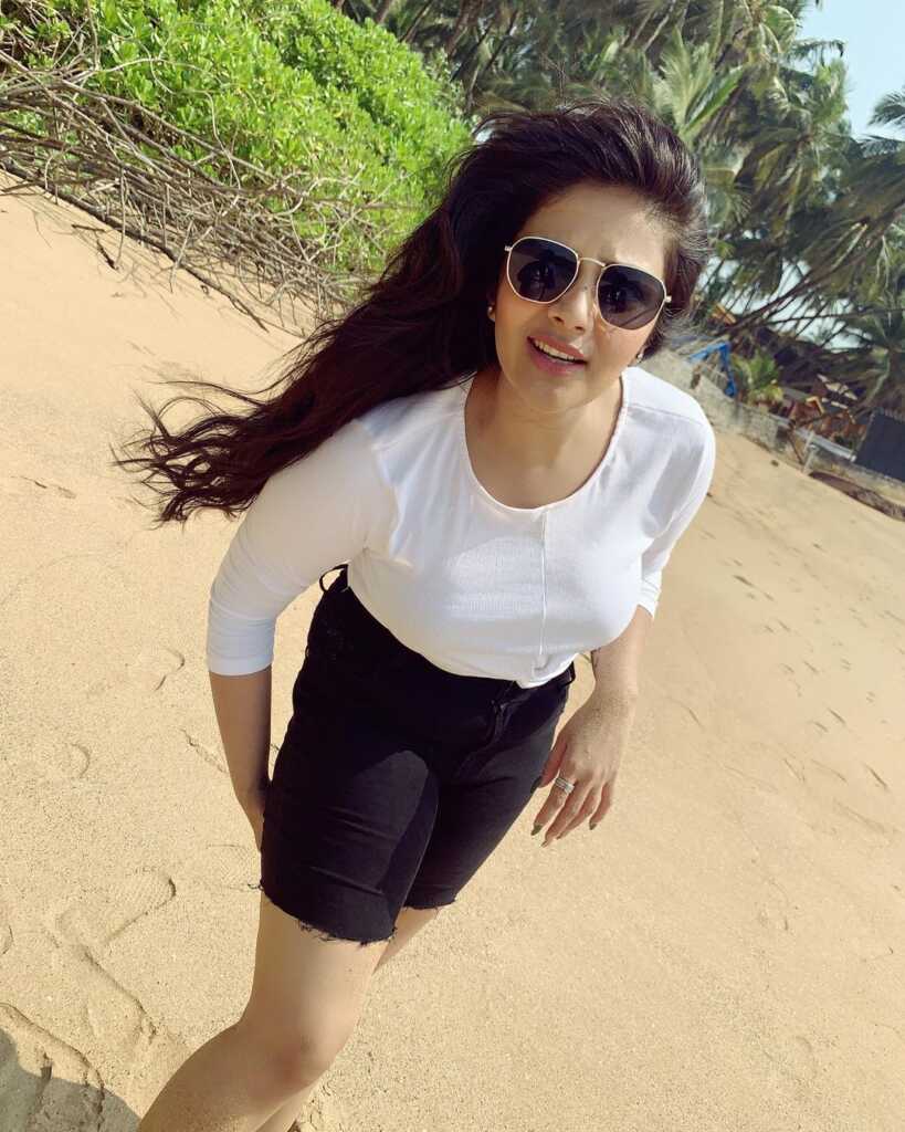 Sreemukhi Enjoying Her Vacation At Goa Trip Pics