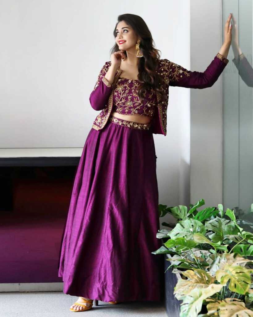 Surbhi Amazing Looks