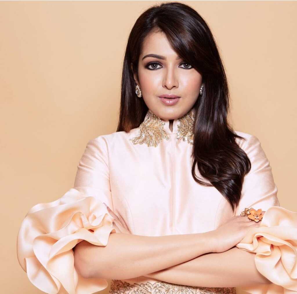 Catherine Tresa Dazzles in pink in this Latest Pics Catherine Tresa Dazzles in pink in this Latest Pics