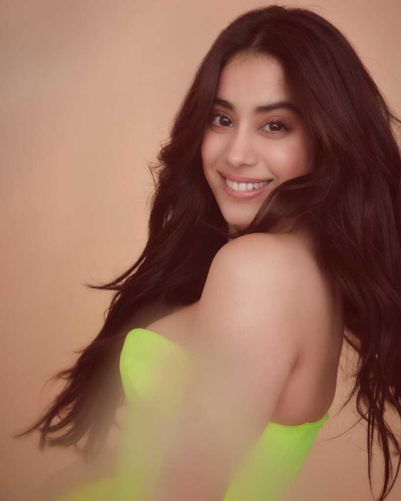 Janhvi Kapoor Latest Istagram Photos