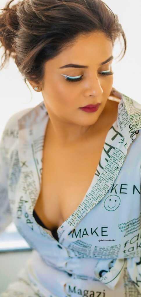 SreeMukhi News Papers Dress Stills SreeMukhi News Papers Dress Stills