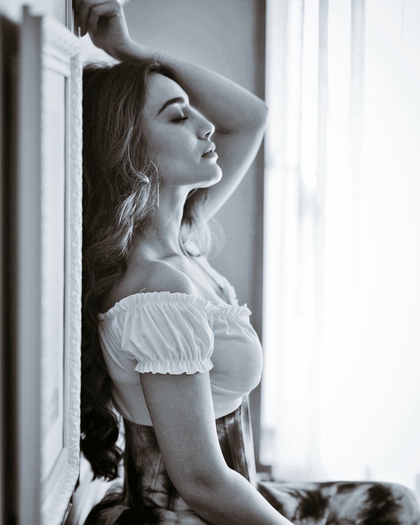 Surbhi Jyoti Recent Clicks Surbhi Jyoti Recent Clicks