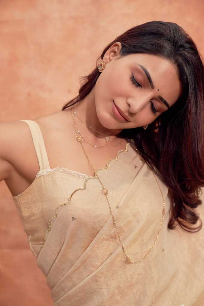 Samantha Akkineni Beautiful Pics