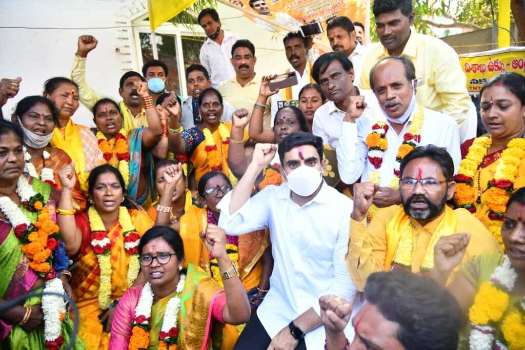 Nara lokesh fires on jagan and vijayasai reddy