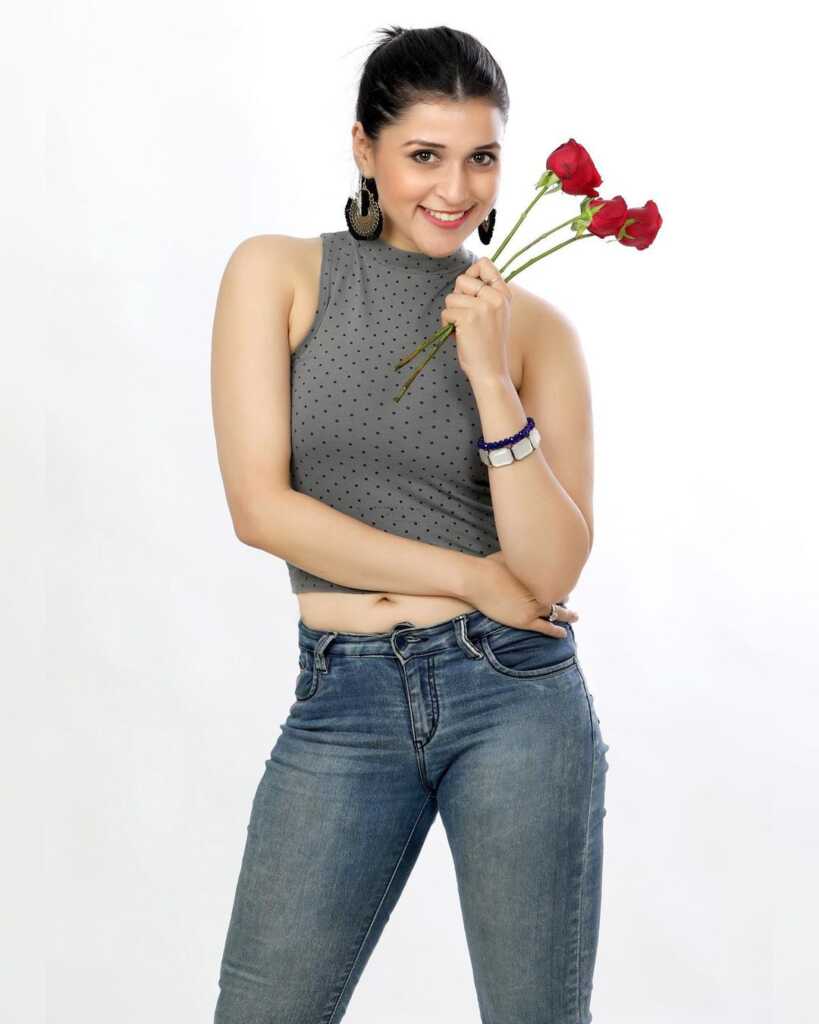 Mannara Chopra Valentine’s Day Special pictures