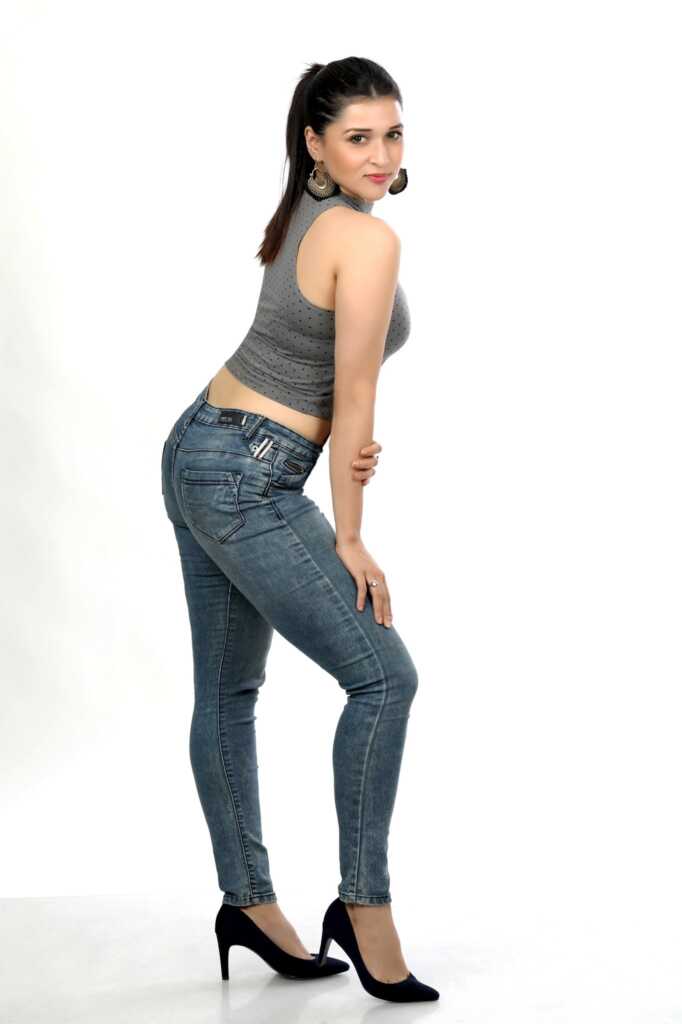 Mannara Chopra Valentine’s Day Special pictures