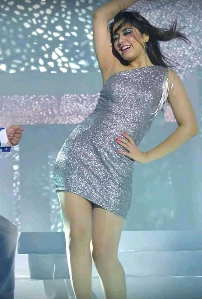 Raashi Khanna Gorgeous Pictures