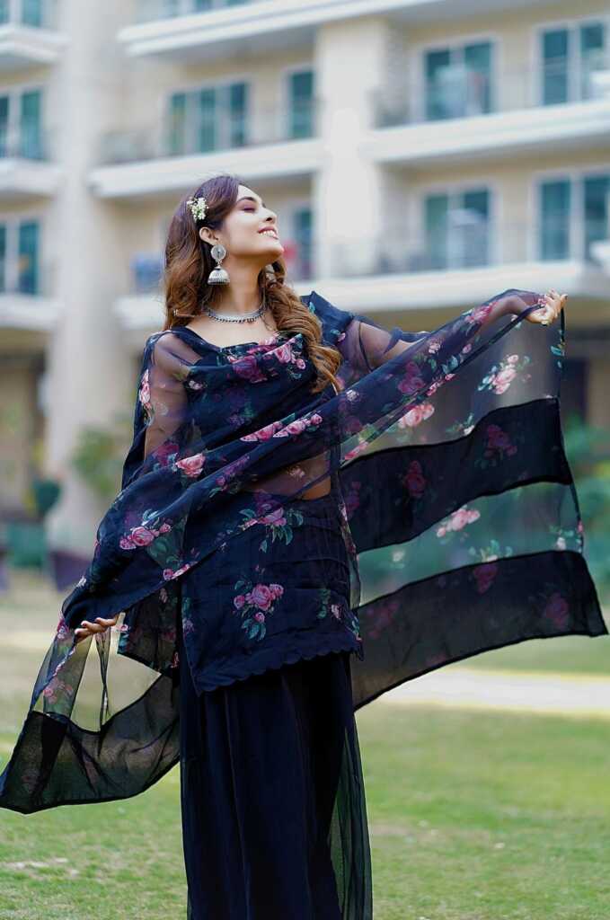 Neha Malik Amazing Looks