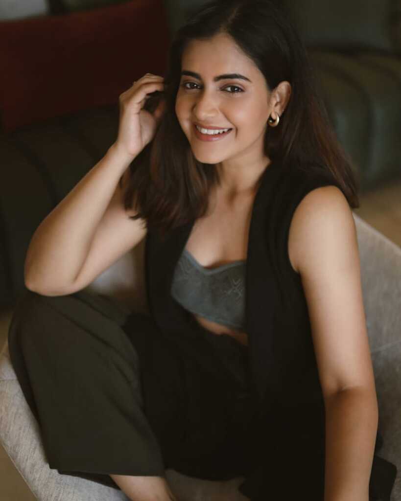 Shruti Prakash Latest Photos Shruti Prakash Latest Photos