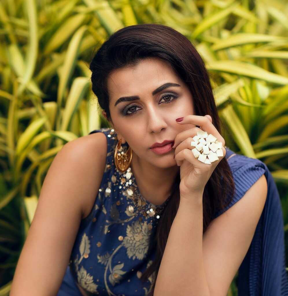 Nikki Galrani Gorgeous Pics