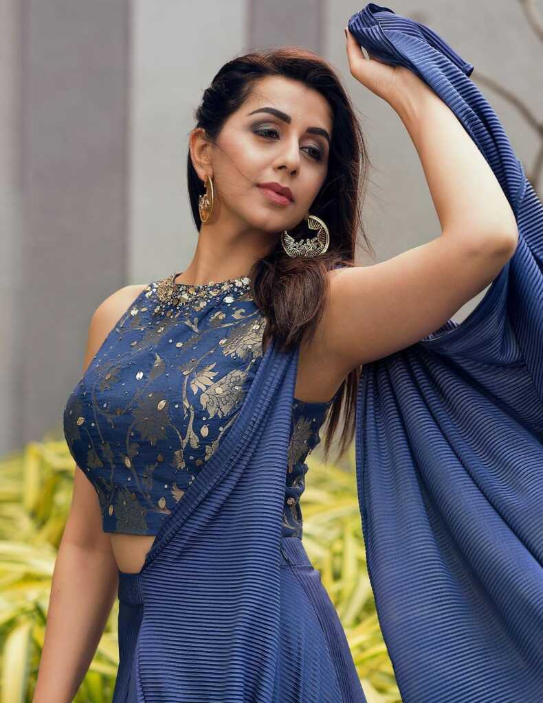 Nikki Galrani Gorgeous Pics