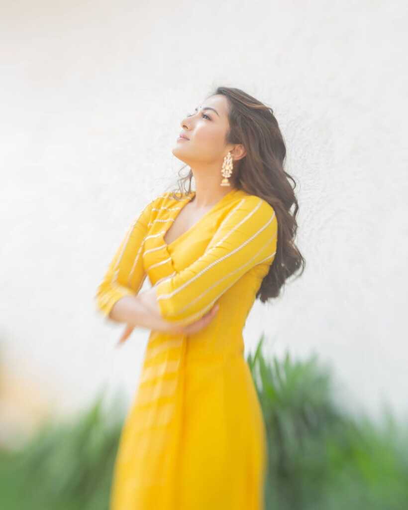 Catherine Tresa Yellow Dress Photos