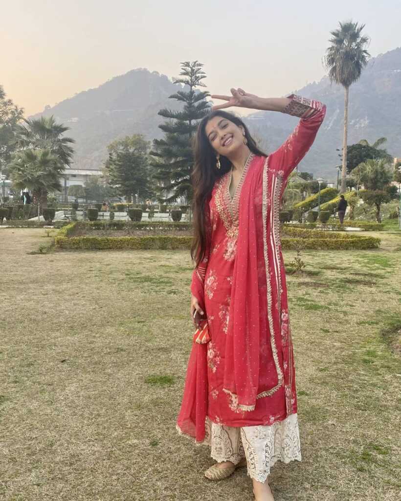 Digangana Suryavanshi Vaishno Devi Yatra Pics