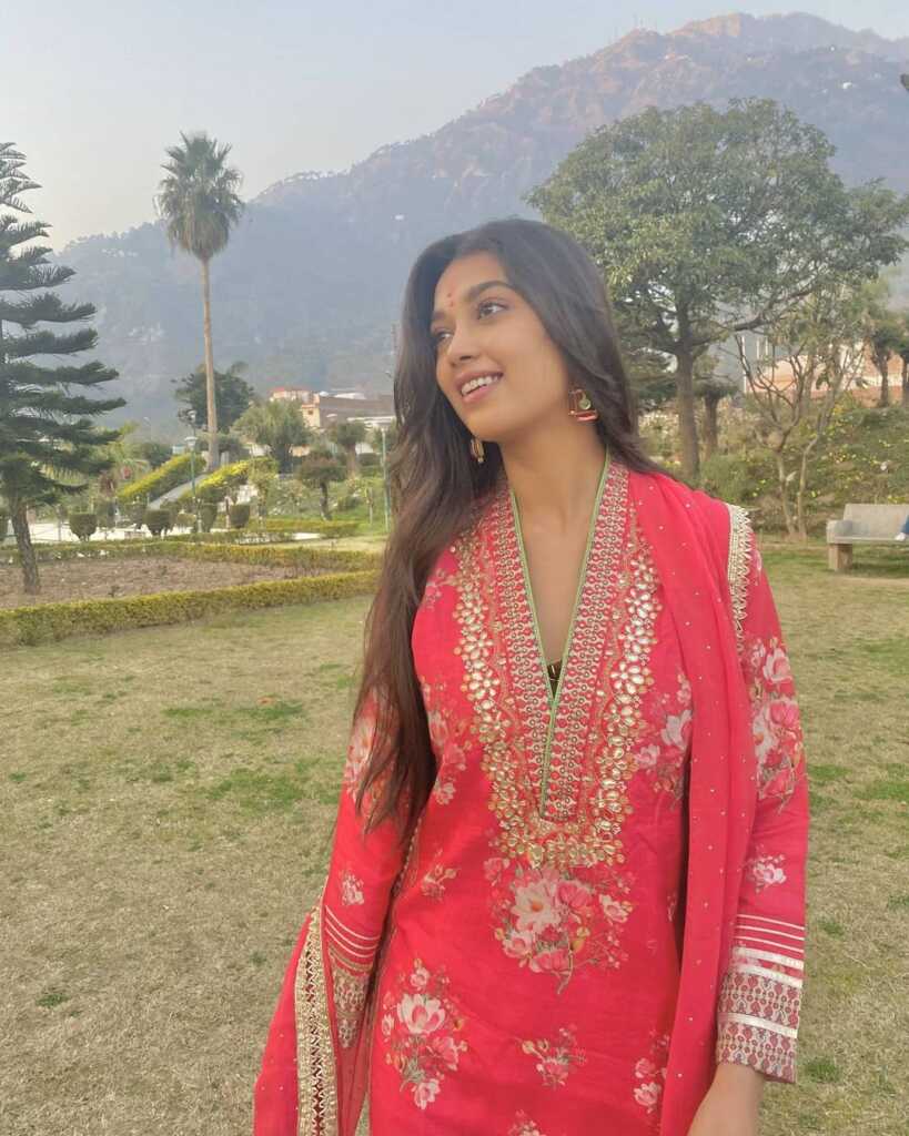 Digangana Suryavanshi Vaishno Devi Yatra Pics