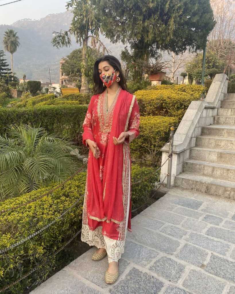 Digangana Suryavanshi Vaishno Devi Yatra Pics