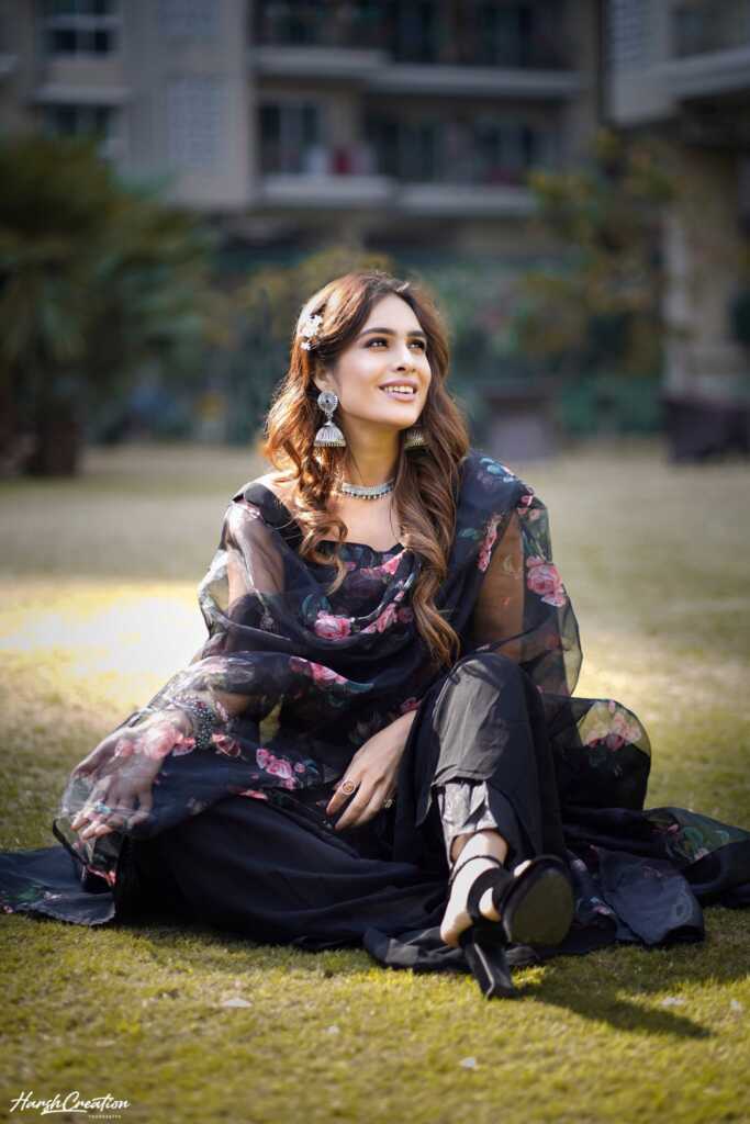 Neha Malik Amazing Looks