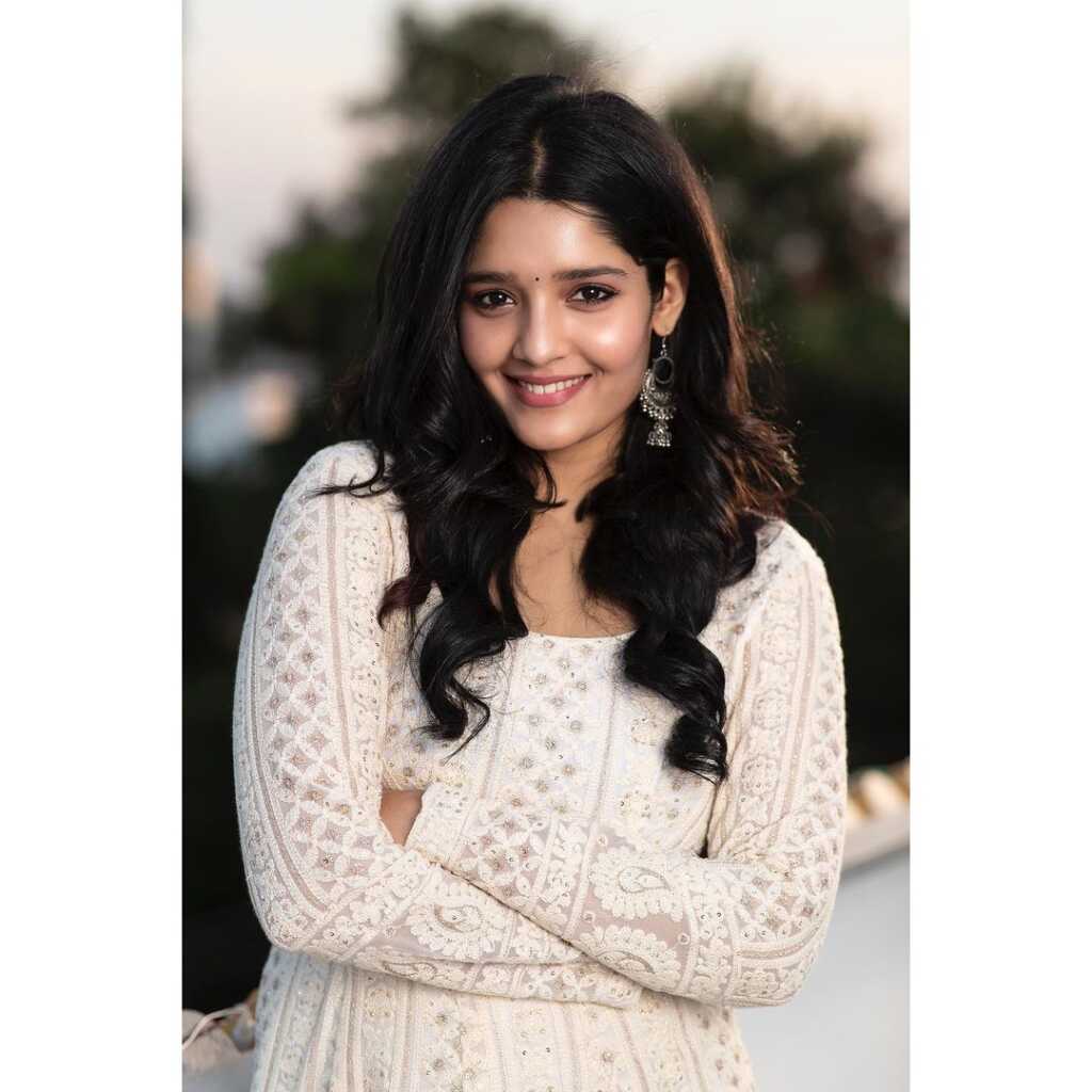 Ritika Singh White Dress Pics