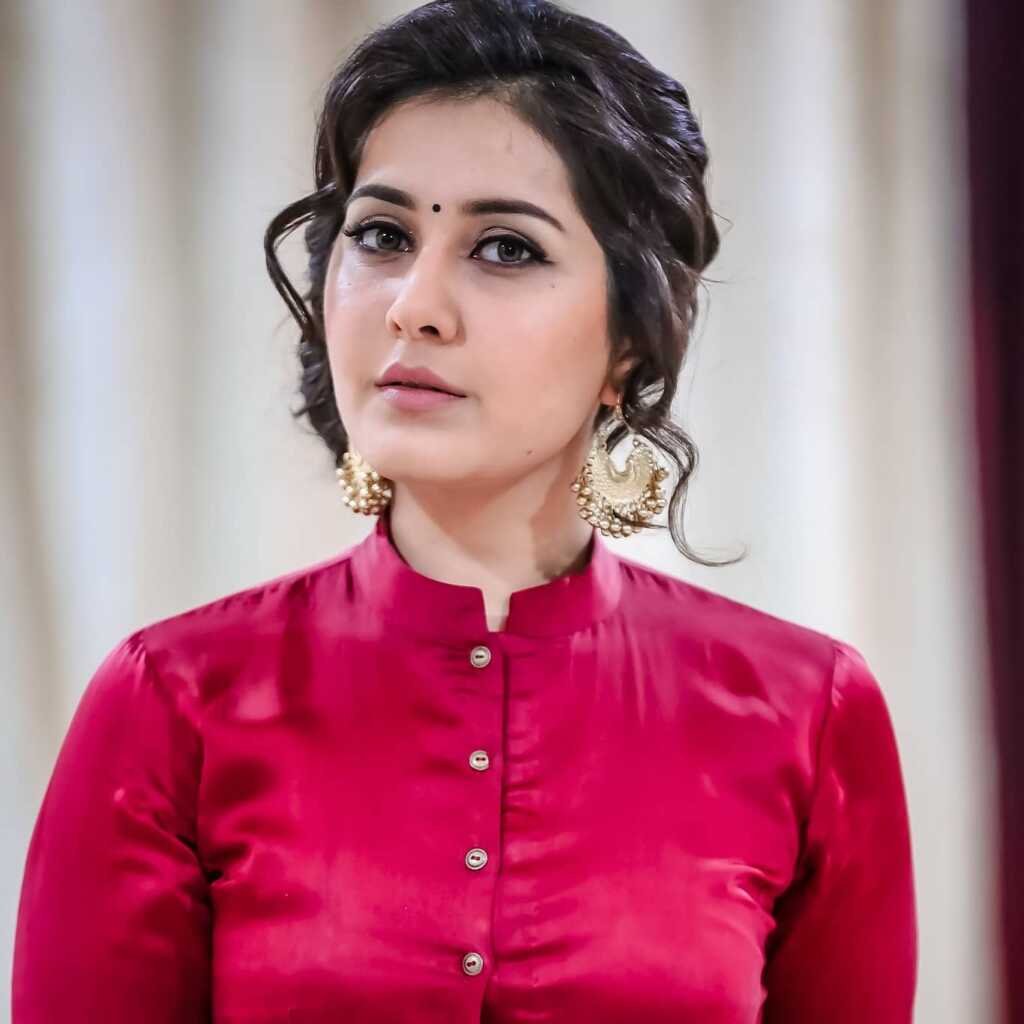 Raashi Khanna Gorgeous Pictures
