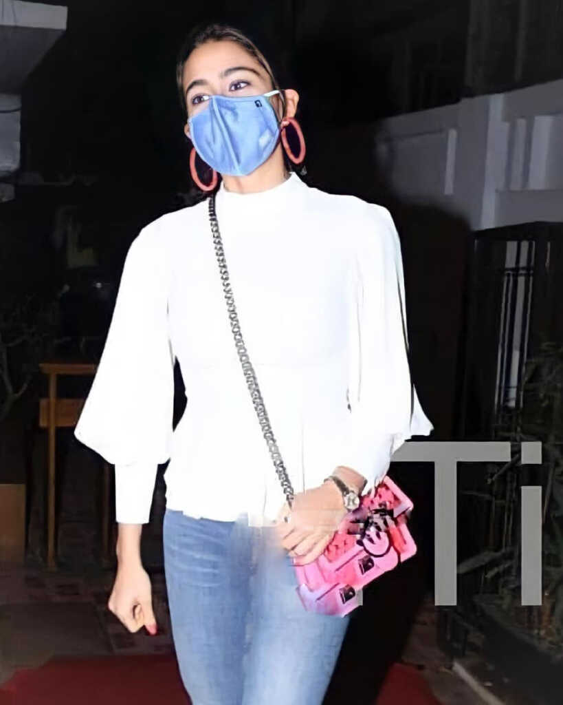 Sara Ali Khan Latest Pictures