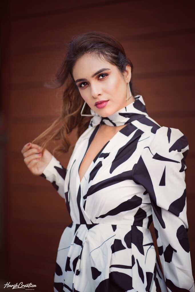 Neha Malik Beautiful Looks