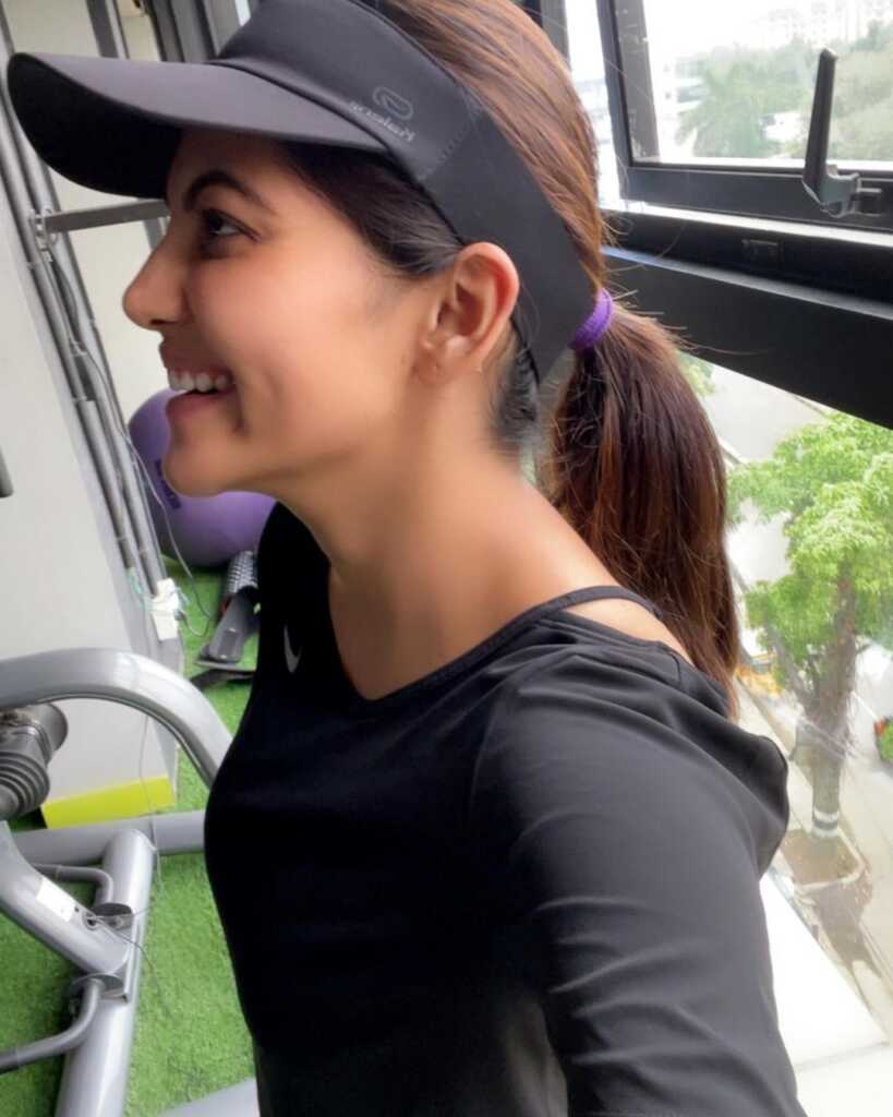 Athulya Ravi Gorgeous pics