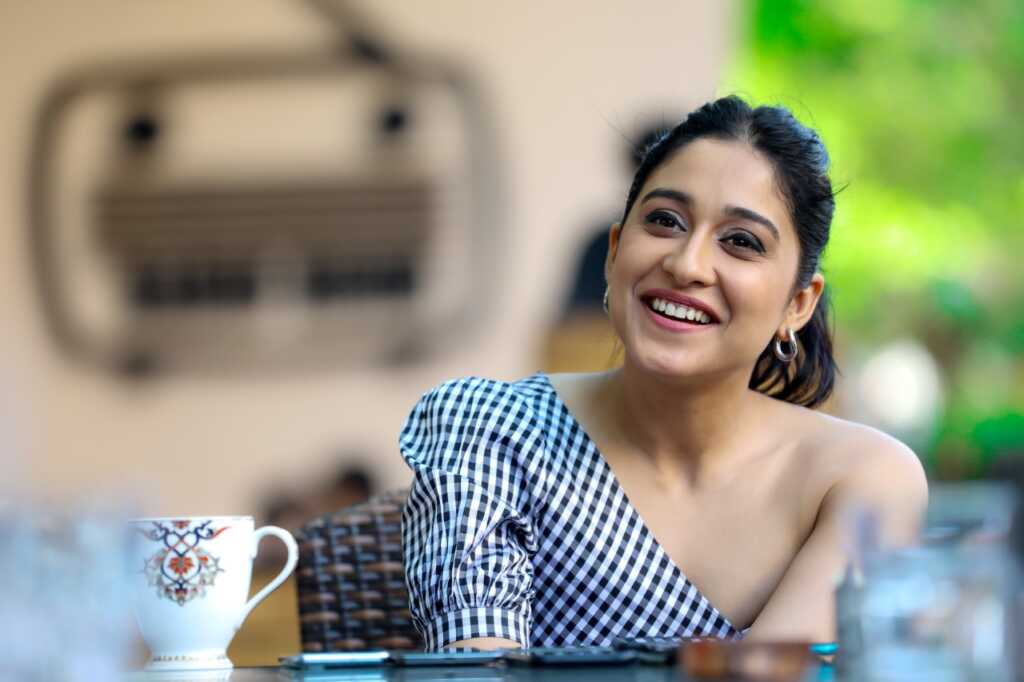 Regina Cassandra Gorgeous Images