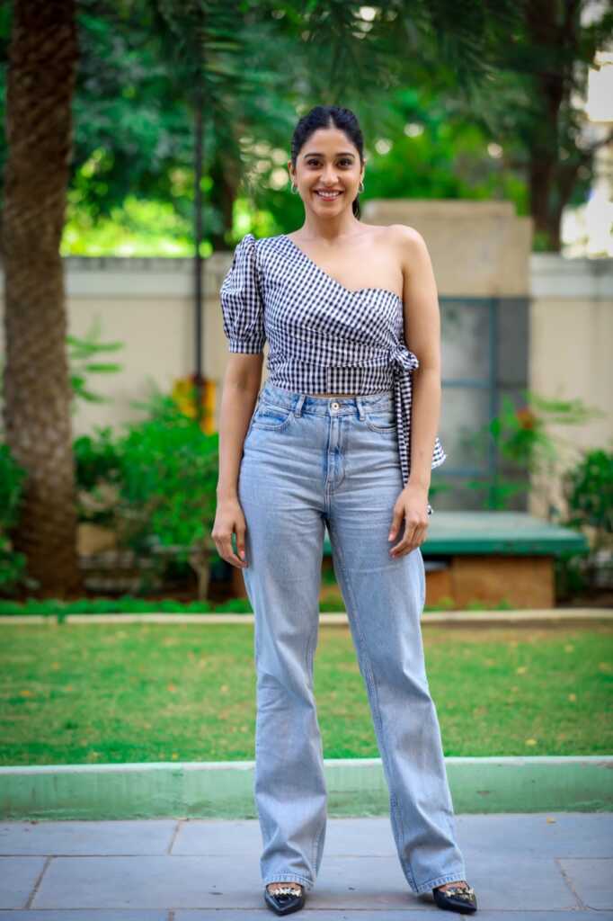 Regina Cassandra Gorgeous Images