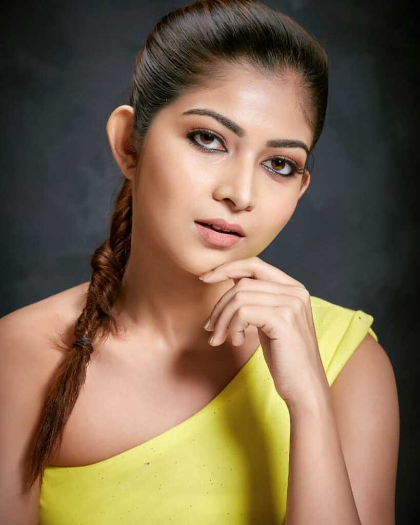 Srijitaa Beautiful Photos