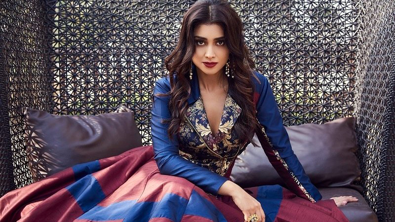 Shriya Saran Amazing Looks