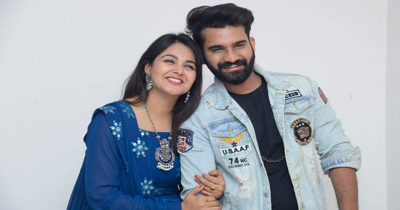 ఒక్క‌టైన బిగ్ బాస్ 4 ఫేం అఖిల్‌-మోనాల్… ఫ్యాన్స్‌లో అవ‌ధులు లేని ఆనందం