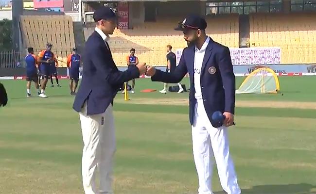 భారత్‌, ఇంగ్లాండ్‌ ఫస్ట్ టెస్ట్ .. టాస్ గెలిచిన ఇంగ్లాండ్ , బుమ్రాకి ఫస్ట్ మ్యాచ్ !