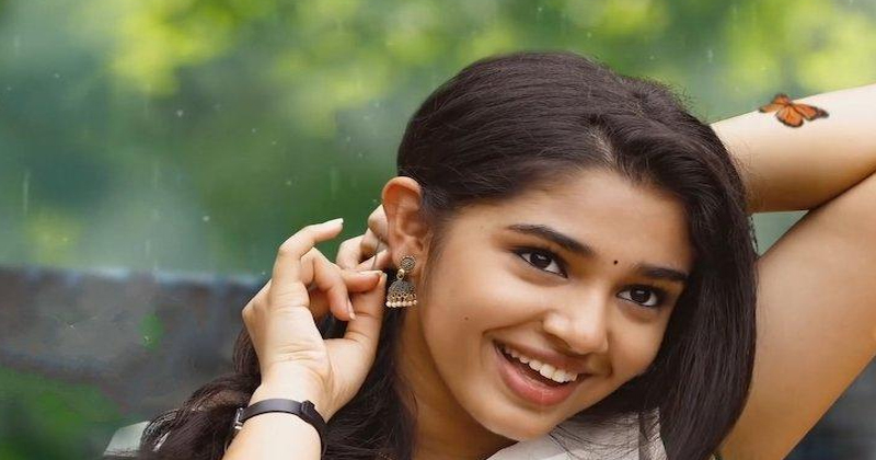 ఉప్పెన హీరోయిన్ కృతిశెట్టి వ‌య‌స్సు ఎంత అనుకుంటున్నారు..!