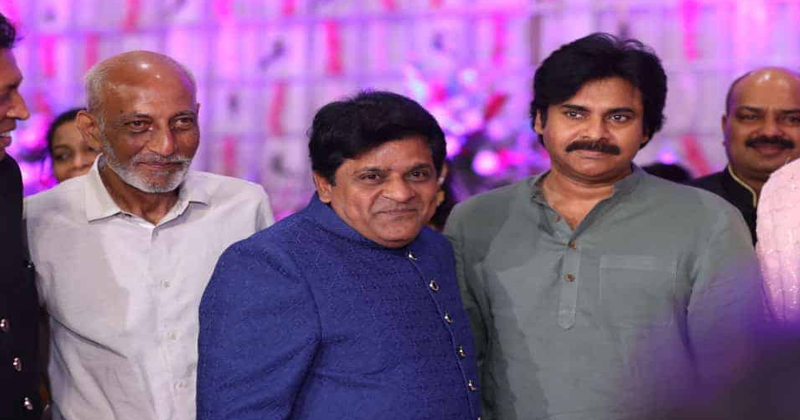 ప‌వ‌న్ క‌ళ్యాణ్ హీరోగా సినిమా నిర్మించనున్న క‌మెడీయ‌న్ అలీ.. హాట్ టాపిక్‌గా మారిన కాంబినేష‌న్‌