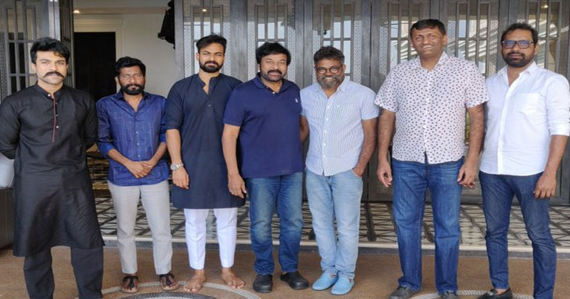 చిరంజీవితో క‌లిసి సంతోషాన్ని పంచుకున్న ఉప్పెన టీం.. పిక్స్ వైర‌ల్‌