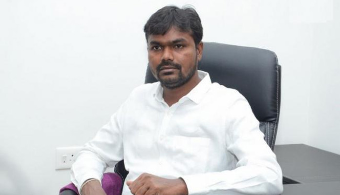 బాలయ్య నిర్మాత మీద నాన్ బెయిలబుల్ వారెంట్