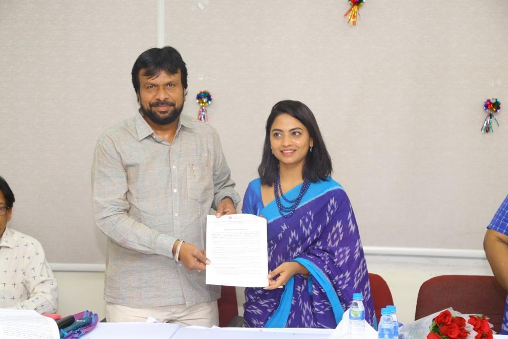 తెలంగాణ టూరిజం బ్రాండ్ అంబాసిడర్ గా బిగ్ బాస్ బ్యూటీ !