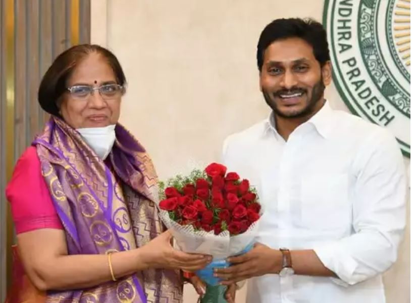 కొత్త ఎస్‌ఈసీగా నీలం సాహ్ని … ఏపీ చరిత్రలో అరుదైన రికార్డు!