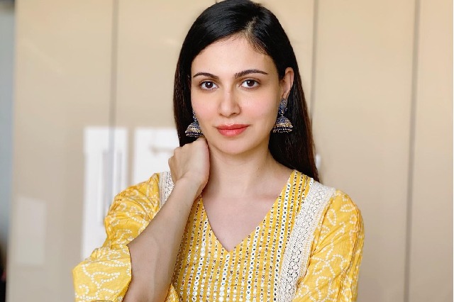 ‘రాధే శ్యామ్’ సినిమాలో మనోజ్ హీరోయిన్ !