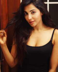 Paravati Nair Latest Sexy Stills