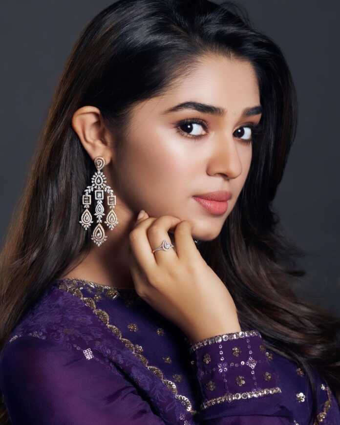 Kriti Shetty Latest Pics