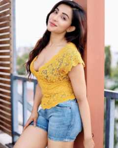 Paravati Nair Latest Sexy Stills