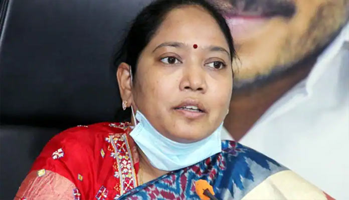 ఏపీ హోం మంత్రి సుచరితపై బీజేపీ వివాదాస్పద వ్యాఖ్యలు