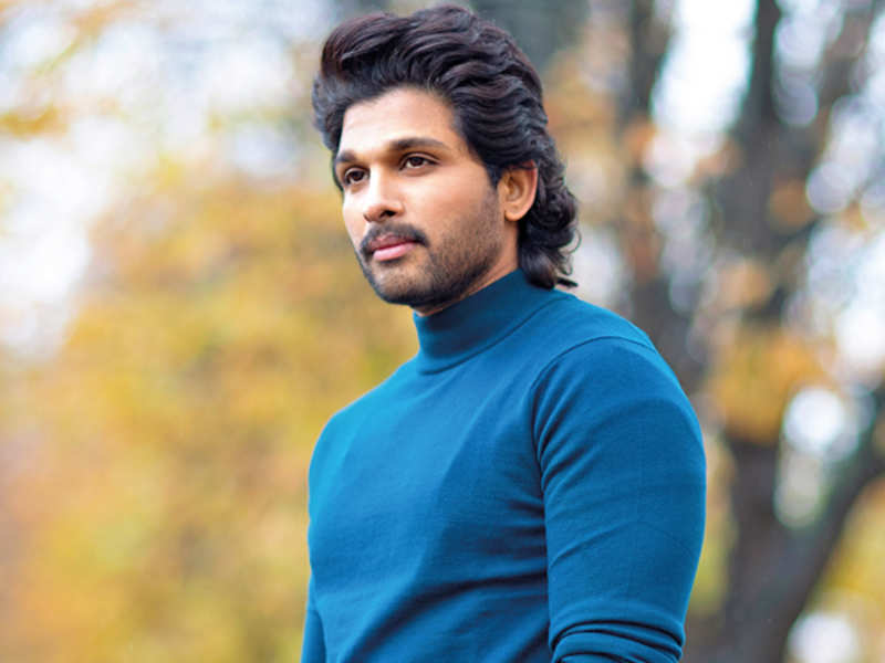 Allu Arjun: ఇంతకీ అల్లు అర్జున్ ఎవరిని చూసుకున్నట్టు ?