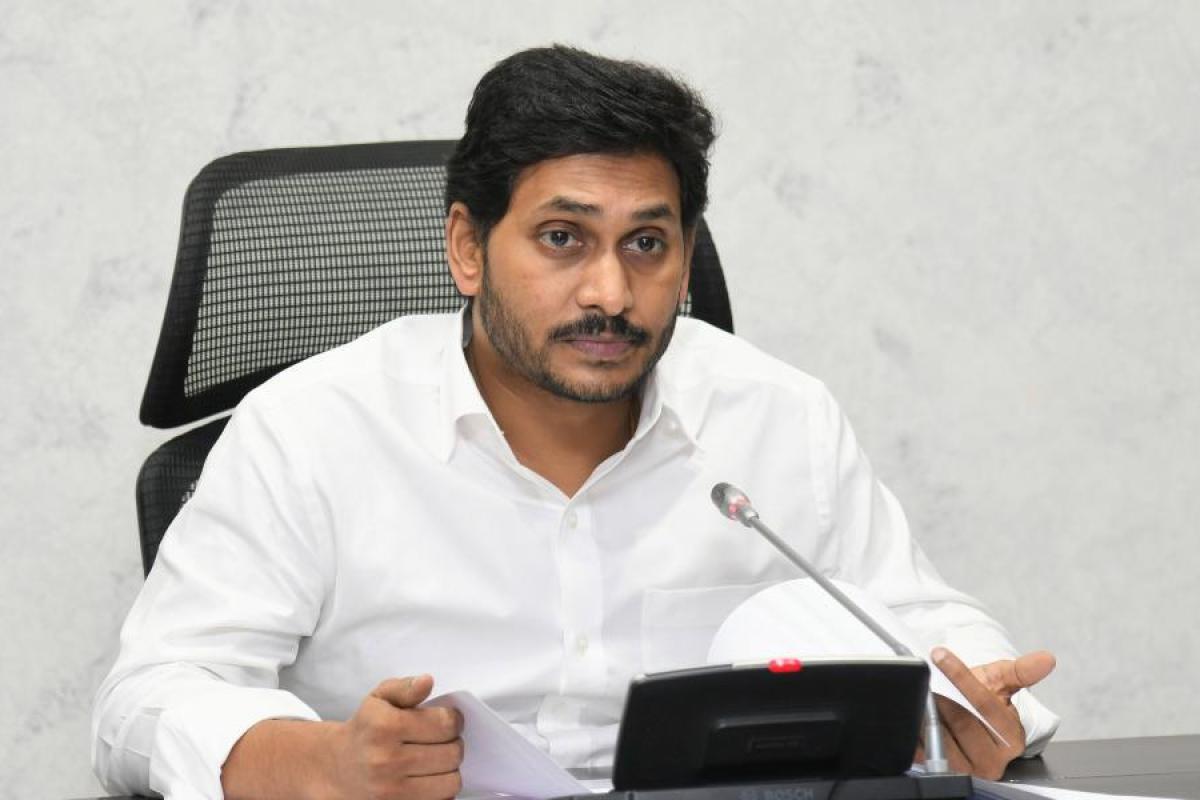 YS Jagan: పరీక్షలు ముఖ్యమే.. కానీ, ప్రాణాలకంటే ఎక్కువ కాదు.!