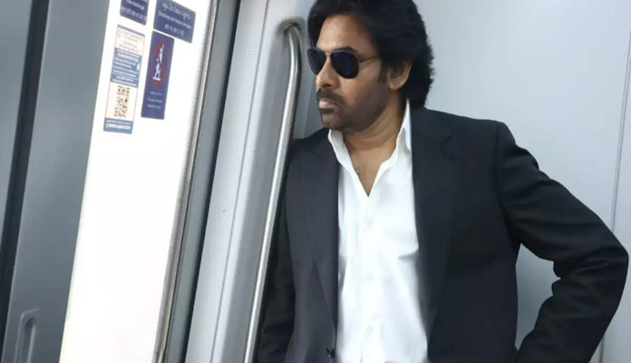 వకీల్ సాబ్’లో చరణ్, అఖీరా ఉన్నారా ?