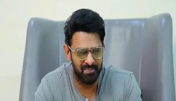 అందరూ భయపడినా ప్రభాస్ మాత్రం నిలబడ్డాడు