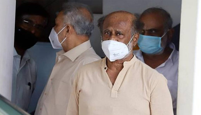 సూపర్ స్టార్ సెట్లో డాక్టర్లను పెట్టేసుకున్నాడట