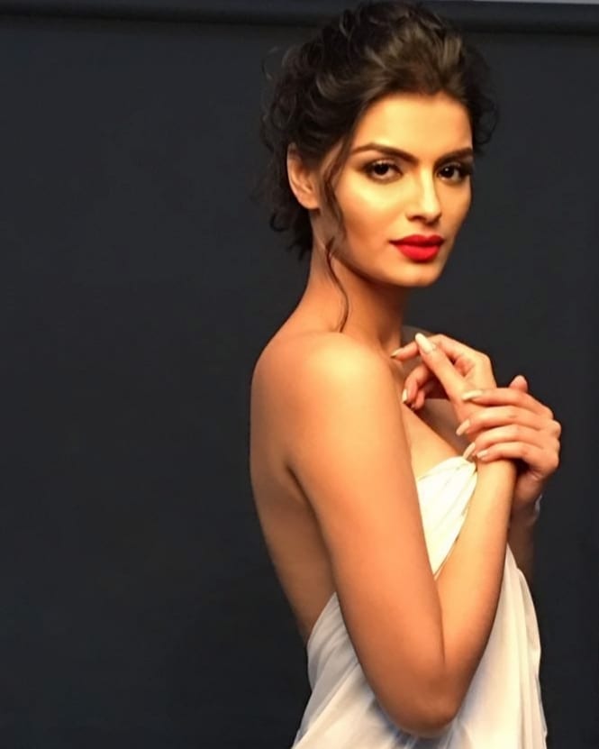 Sonali Raut Bikini Pics