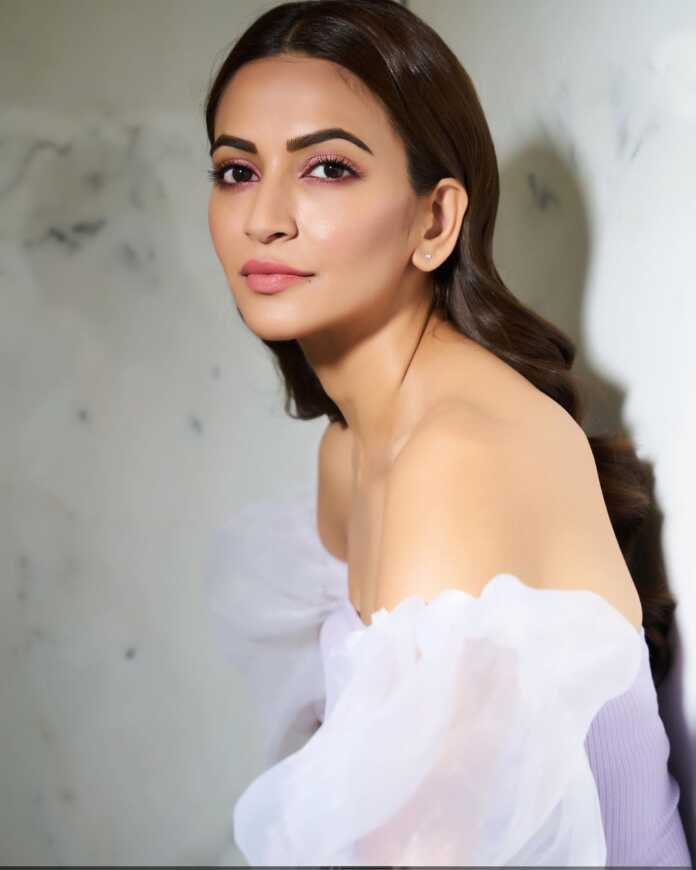 Kriti Kharbanda Hot Pics